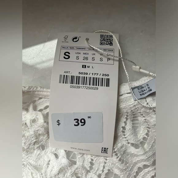 Beach cover up - Picture 3 of 4